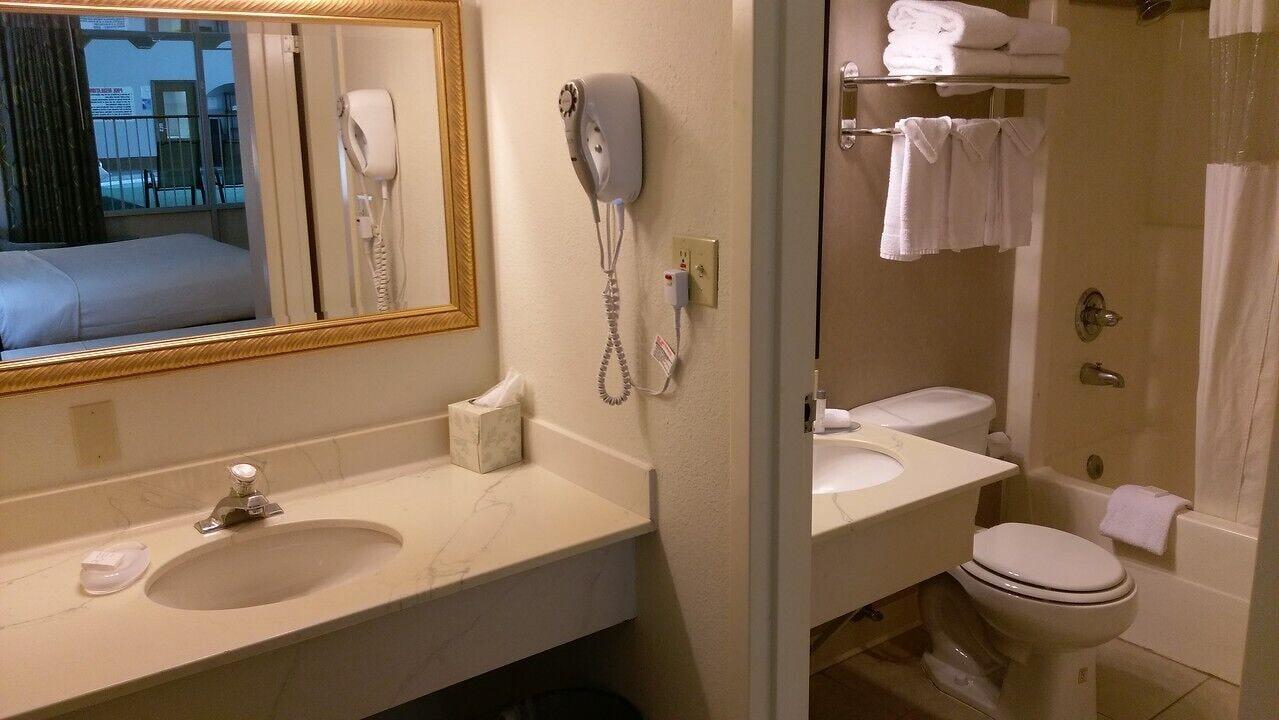 C3 Hotel And Convention Center Hastings Zewnętrze zdjęcie